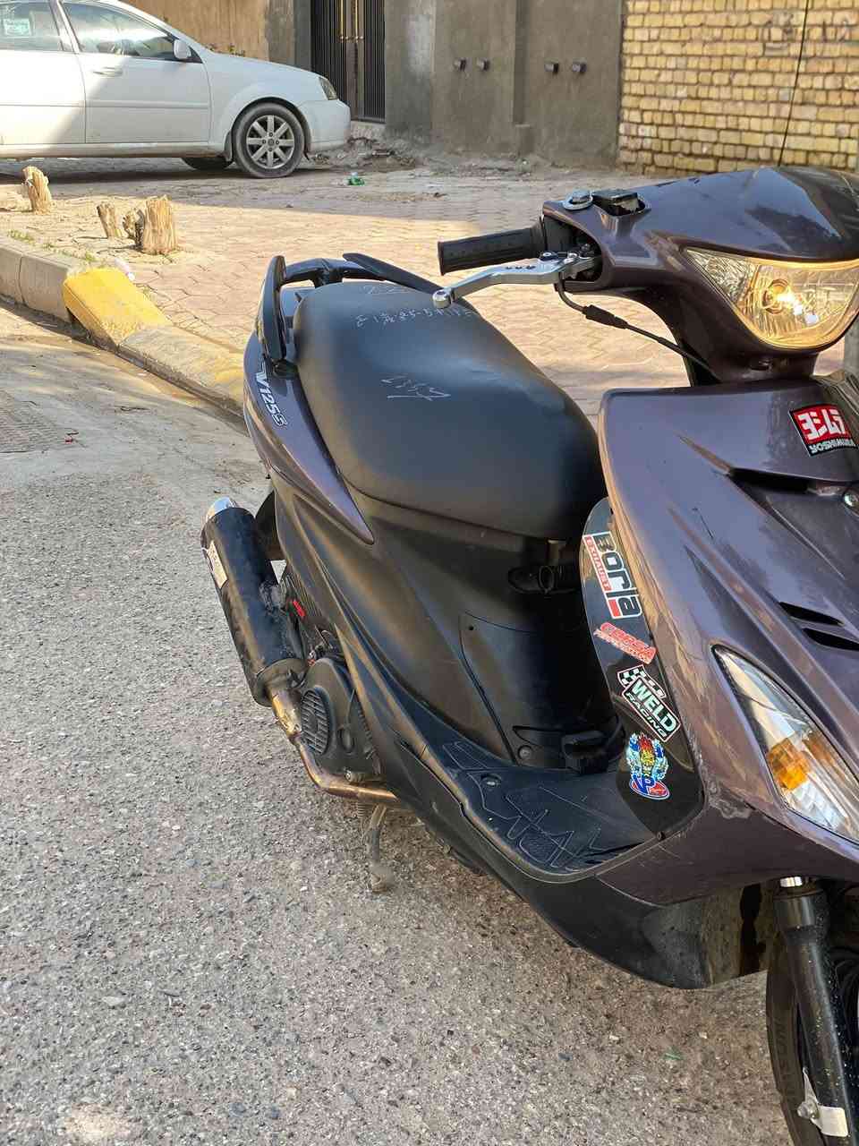 السلام عليكم حبايب كلبي ادرس للبيع كفاله عام
ممشة الدراجه 15000kيعني زيرو للاستفسار:***********
