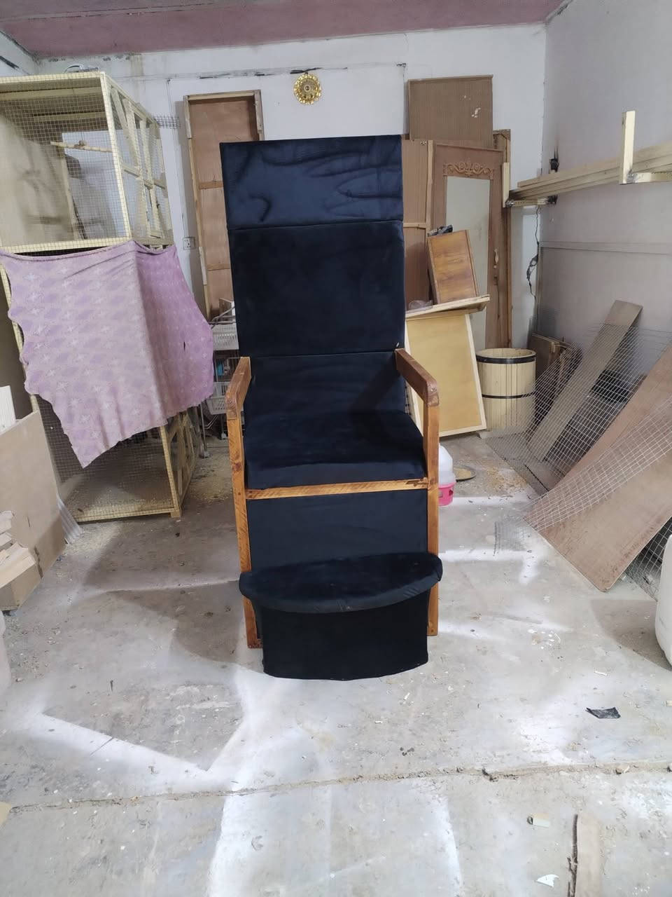 منبر حسيني شغل حسب الطلب تزكام خشب طبيعي للاستفسار خاص او اتصال ع الرقم ***********
