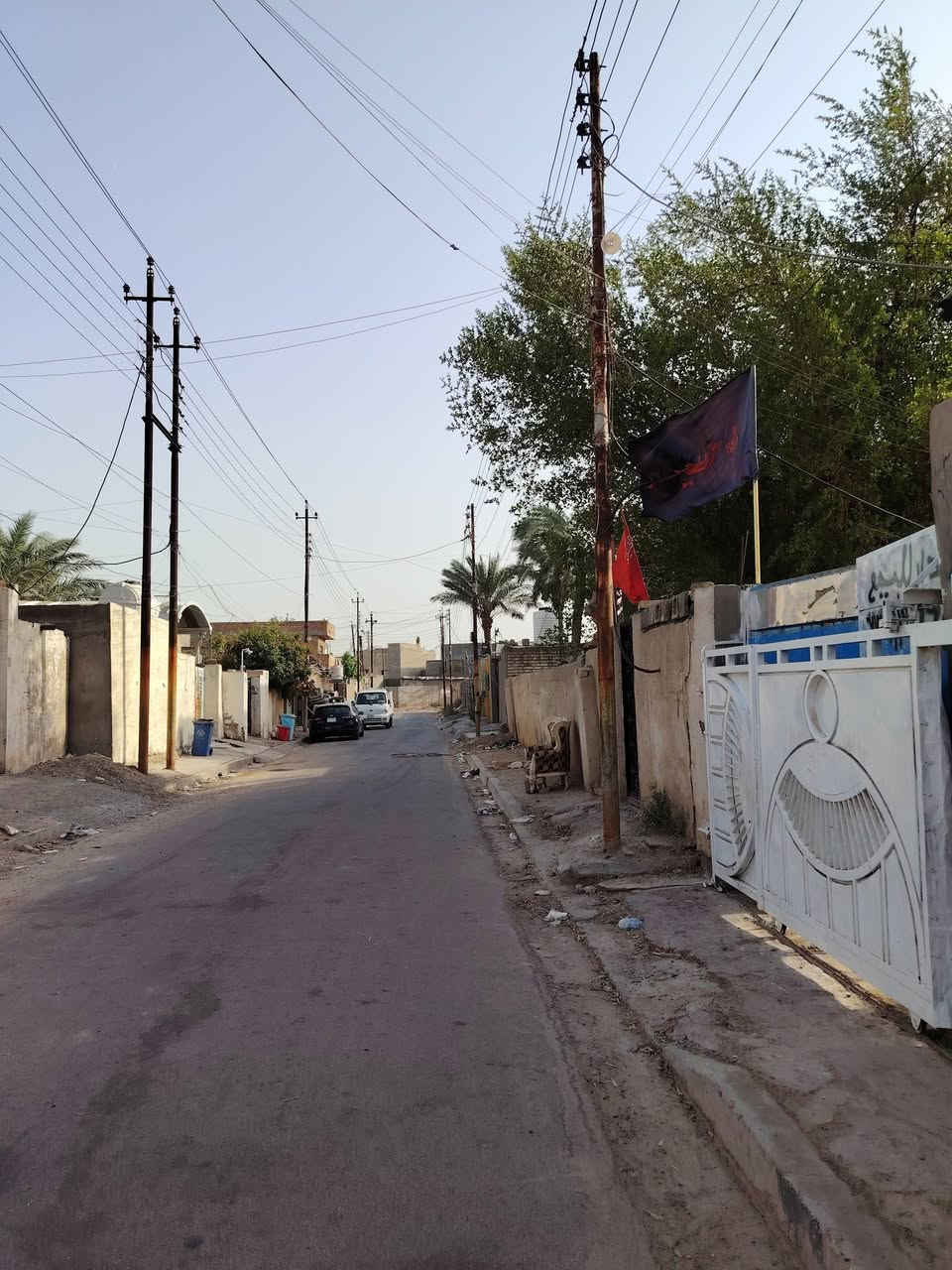 دار طابو صرف للبيع ماساحت البيت ( 130 متر ) واجهت البيت 4و ربع نزاله 30 متر ( العنوان الشعب بوب الشام شارع المشایخي قرب ملعب رسول ) طابقین بناء طابوك صب
مسلح يحتو غرف نوم ثنین 5 في 4 
+ استقبال 8 في4+ مطبخ 5 في 4+ صحیات دخلیه وخارجیه + صاله 4 في 4 + ترك 1 في 4+ 
طرمه 13 في 4 البيت بسمي  للتصال *********** بي وتساب
