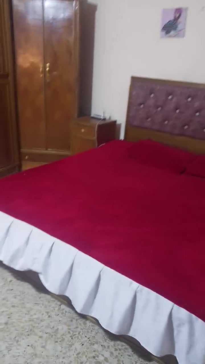سلام عليكم غرفت نوم للبيع السعر 500لعنوان بغداد لتواصل اتصل او واتساب ***********ا
