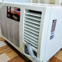 مكيف للبيع طنين تدفئه وتبريد جديده ما مستخدم ابد ماخذي 550 صار شهر مكا...