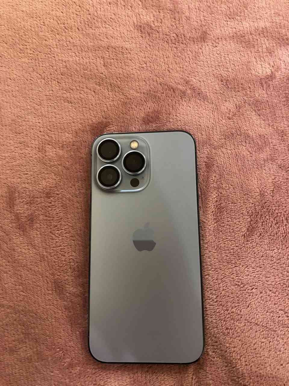 السلام عليكم ايفون 13 برو .
ذاكره 256 .
بطاريه 77 .
الجهاز سليم كلشي مابيه وكلشي مابيه كارتونته موجوده و ضمان ماستر و كامل ملحقات 
السعر 600 وبي مجال .
الرقم واتساب بدون ماسنجر ما متواجد بيه نهـائياً .
رقمي : ***********
مكاني بغداد القاهره

