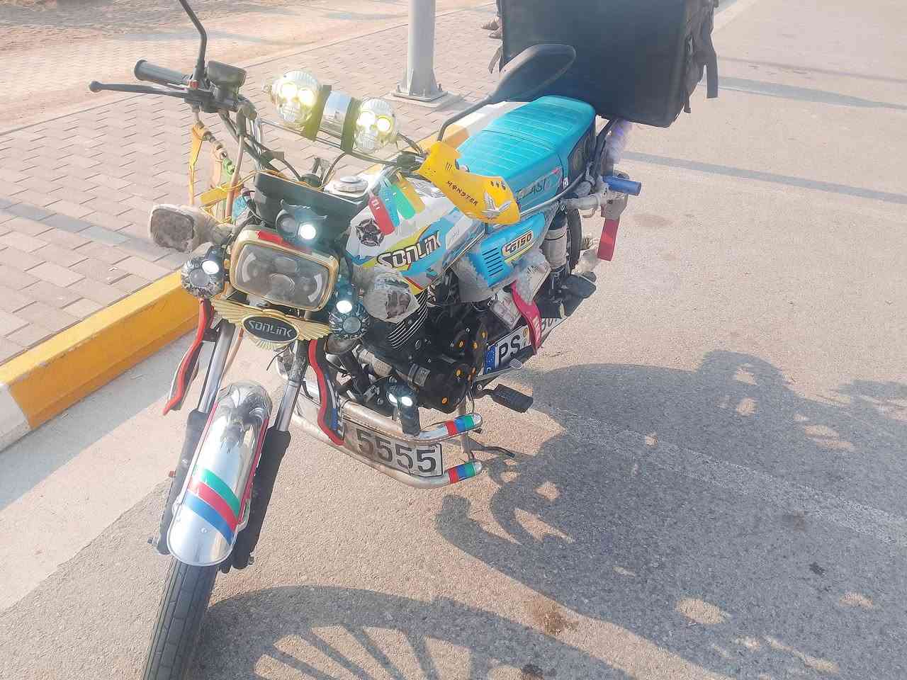 سلام عليكم دراجه سفانا خمسه كير موديل 24تشغيل عن بعد نكره سلف محرك 200cc نضافه فول مكفوله كفاله عامه اي نقص مابيهه اوراق كامله 
العنوان بغداد مجمع بسماية 
السعر 800 وبيها مجال 
متواجد واتساب و ماسنجر 
مستعجل على البيع 
***********
