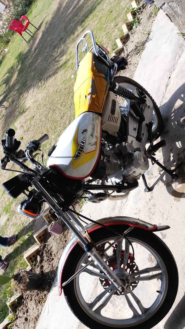 سلام عليكم
دراجه للبيع 
سيفان 
موديل 23
اوراق 5
محرك مكفول
مكان واسط /صويره
سعر 575


**إذا كنت صاحب هذا الإعلان وتريد حذفه لأي سبب، رجاءا أرسل رسالة إلى الدعم الفني**