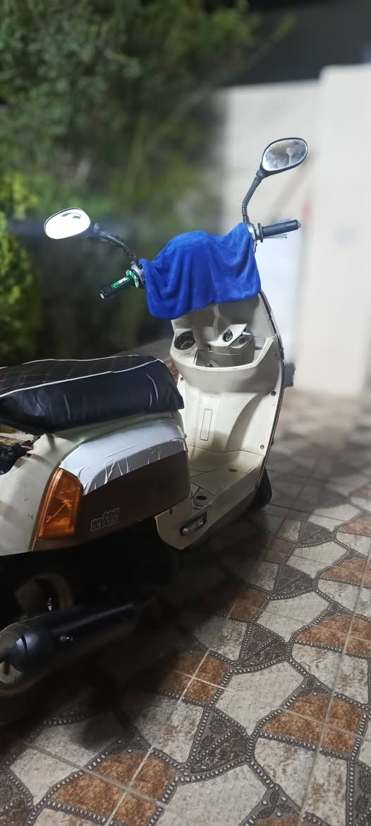 السلام عليكم
دراجه بوليسي كابريتر
مكفوله كفاله عامه كلشي مابيها نگره سلف
موديل 2007 كفرات كلها مختمه
مكاني ديالى جسر خرنابات
سعرها خاص


**إذا كنت صاحب هذا الإعلان وتريد حذفه لأي سبب، رجاءا أرسل رسالة إلى الدعم الفني**