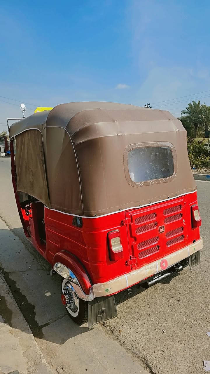 تكتك موديل 18للبيع معمرا جديد صبغ عام جماليه مكينه خير من الله لا تنقيص ولا تبخير اوراق كامله 7 المصطفى مكاني الزعفرانيه  رقم الهاتف ***********
