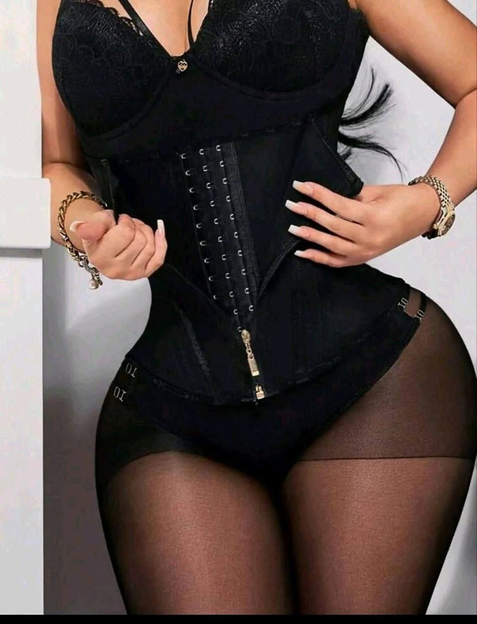 يجنننن يجنننن يجتنننن
جاهزة لمظهر الساعة الرملية؟ المشد اللي يحدد خصرك ويرفع مظهرك بثقة!
مشد الكولومبي 
مشد علاجي وللمناسبات مشد للبطن والظهر ينحت الخصر بشكل رباعي ينزل من مقاس الخصر اكثر من ١٥ سانتي وقت لبس علاجي وقت الالتزام ٨ ساعات باليوم عبارة عن مشد واحد  طباقي وسحاب  لنحت وشد البطن لما بعد الولادة الطبيعية والقيصرية او الي مو والده ✅😍😍😍بس الي تعاني من بروز البطن بشكل كبير

يعمل ٣ مرات علي شد الترهلات البطن وتنحيف حجم الخصر مع المداومة بالأستعمال😍

يعمل علي تقليل الشهية لانه يضغط بشكل كبير علي البطن✅

أستعمال بعد الولادة يرد البطن لشكلها الطبيعي ويقوم عضلات البطن المترهلة..✅
يسند الظهر ويقومه✅
ينفع لعمليات الشد والنحت والشفط ✅
بشكل عام يعمل على تنحيف ورسم الخصر✅
ينفع حق النادي والرياضة ✅
يستخدم بعد الولادة الطبيعية بعد ٣ ايام ✅ والولادة القيصرية بعد ٤٥ يوم ✔️

القياسات : L.XL.2XL.3XL.4XL.

 
🚘يوجد خدمة توصيل لجميع محافظات العراق 🚘


**إذا كنت صاحب هذا الإعلان وتريد حذفه لأي سبب، رجاءا أرسل رسالة إلى الدعم الفني**