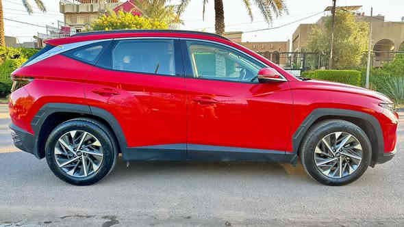 السلام عليكم
هونداي توسان موديل 2023 خليجي 
ضمان شركة الت ساك ضمان خمس سنوات او 100000كيلو متر رقم بغداد
كفالة عامة من كل شي حتى الدهن والفلاتر من الشركة
ماشية 35 كيلو
محرك 4 سلندر سعة 2000cc دوش كير اي تي
سقف بانوراما
مقاعد جلد كهرباء
شاشه كبيرة
ويل كب 18 انج
بصمة تشغيل وبصمة ابواب
بردات جانبية
تحكم استيرن جهتين
تبريد قطعتين
تشغيل عن بعد
لد نهاري كشافات زينون
السيارة فول مواصفات اعلى شي بالتوسان

السعر : 223 ورقة
مكاني : بغداد - حي الجامعة
للاتصال : ***********
