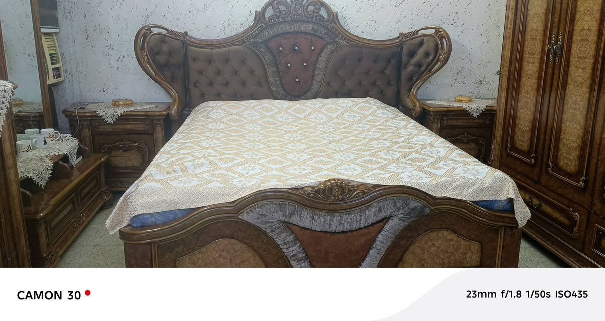 غرفة نوم مصريه
للبيع٨٠٠
***********
