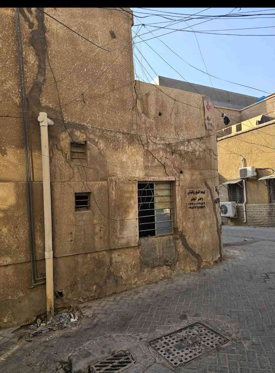 بيت للبيع  بغداد / شارع الصناعة قرب الجامعة التكنولوجية  ١٣٠ م ركن تجاري سند منفصل
واجهة ١١.٤ م
نزال ١١.٦ م 
بيت قديم يعتبر أرض تجاريه بامتياز✅

سعر ٤٥٠ مليون
للتواصل واتساب 
***********
