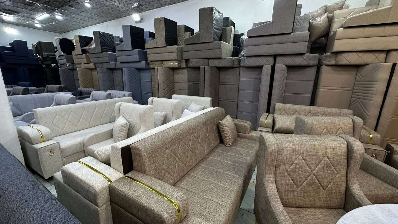 اهلا وسهلا بكم زبائننا الكرام نقدم لكم مجموعة متنوعة من الأثاث الحديث بأنسب الأسعار للحجز مراسلة الصفحة متوفر توصيل ***********
