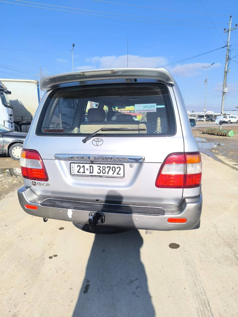 السلام عليكم
مونيكا 2007 GXR فول مواصفات
السياره كلش نظيفه گير ومحرك واكسن بشرط
السياره بدون نواقص 
صفحة اليمين كامل صبغ بيها طخ بسيط
السنوية والهزه والارقام كلها جديده
السياره بيها منظومة غاز ايطالي 100 لتر
طخم تايرات جديده 
سعر البيع.        187$ وبيها مجال بسيط
عنوان السياره موصل . برطله
***********
***********
