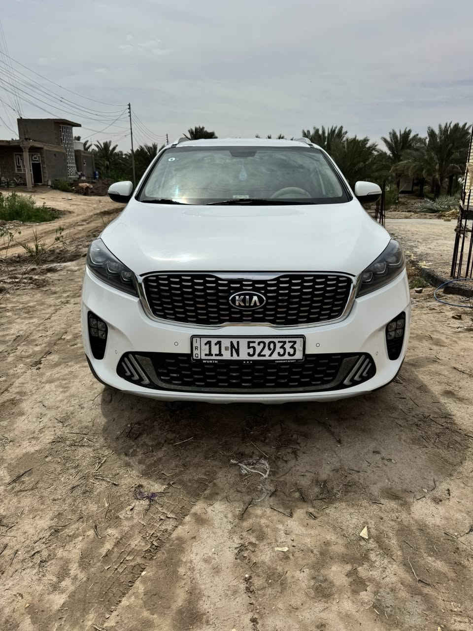 السلام عليكم 
سورنتو 
الموديل / 2020
الون / ابيض
الرقم / بغداد بأسمي 
ماشيه / 84000 اربعه وثمانيون الف 
مكان السياره / كربلاء 
السعر / 245 ورقه يعني شدتين وخمسه وربعون 
ضرر السياره / صبغ شبر الجاملغ الامامي الايمن + اقل الشبر بارد 
ومكفوله مكينه وكير وتخم تاير ( والسونار يحكم ) 
رقم الهاتف للتواصل / ***********
