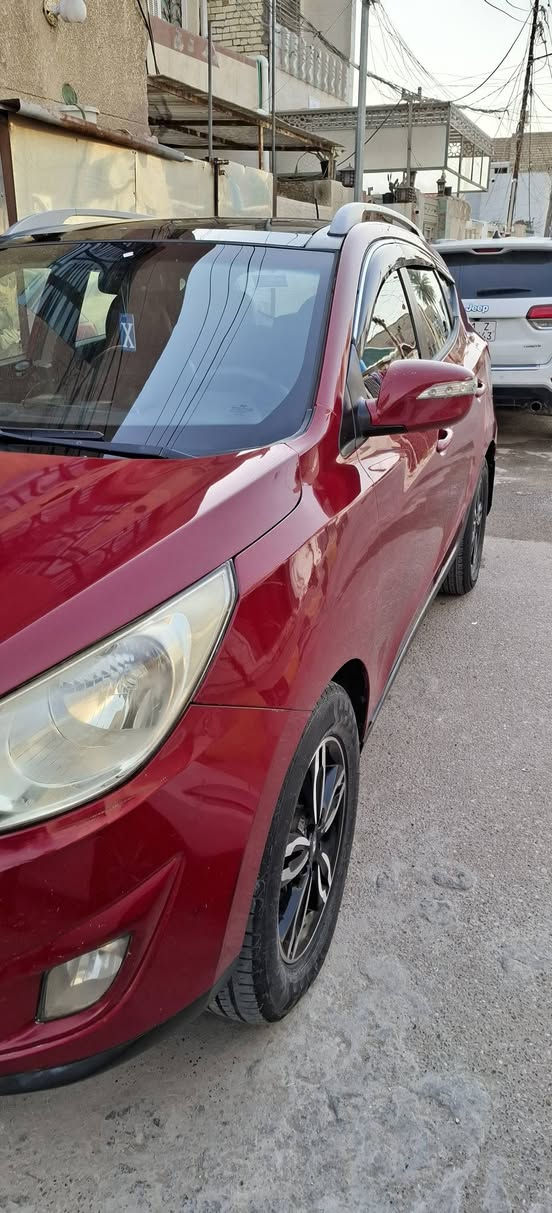 السلام عليكم توسان ٢٠١٤ خليجيه فول مواصفات بصمه تشغيل بنوراما تشغيل عن بعد كفاله عامه فقط البنيد اثر جراد نص من عنده انصبغ مكينه ٢٠٠٠ دوش وكير كفاااله على وضع الشركه صدر امامي خلفي كفاله مملعوب بي والسيرفس مال سياره هم مملعوب بي على وضع الشركه تخم تاير وباتري مبدل اصلي حساسات خلفيه اشاير بل مري شاشه اندرويد وكامره دواره السياره لا ضربه ولا تبديل ولادواخل بسمي سنويه ورقم جديد شرط التحويل والسونار مكاني بغداد الزعفرانيه سعر السياره ١٤٠ وبيه مجال رقم ***********
