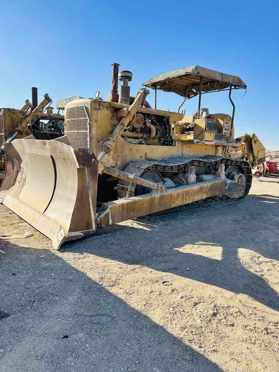سلام عليكم
بلدوزر دي ات للبيع كير ومحرك وتركم كله جديد جهازه للعمل 
لعنوان واسط/بدره 
‭٠٧٨٣ ٠٣٨ ٩٧١٦‬
كلب واقتنع واتصل
