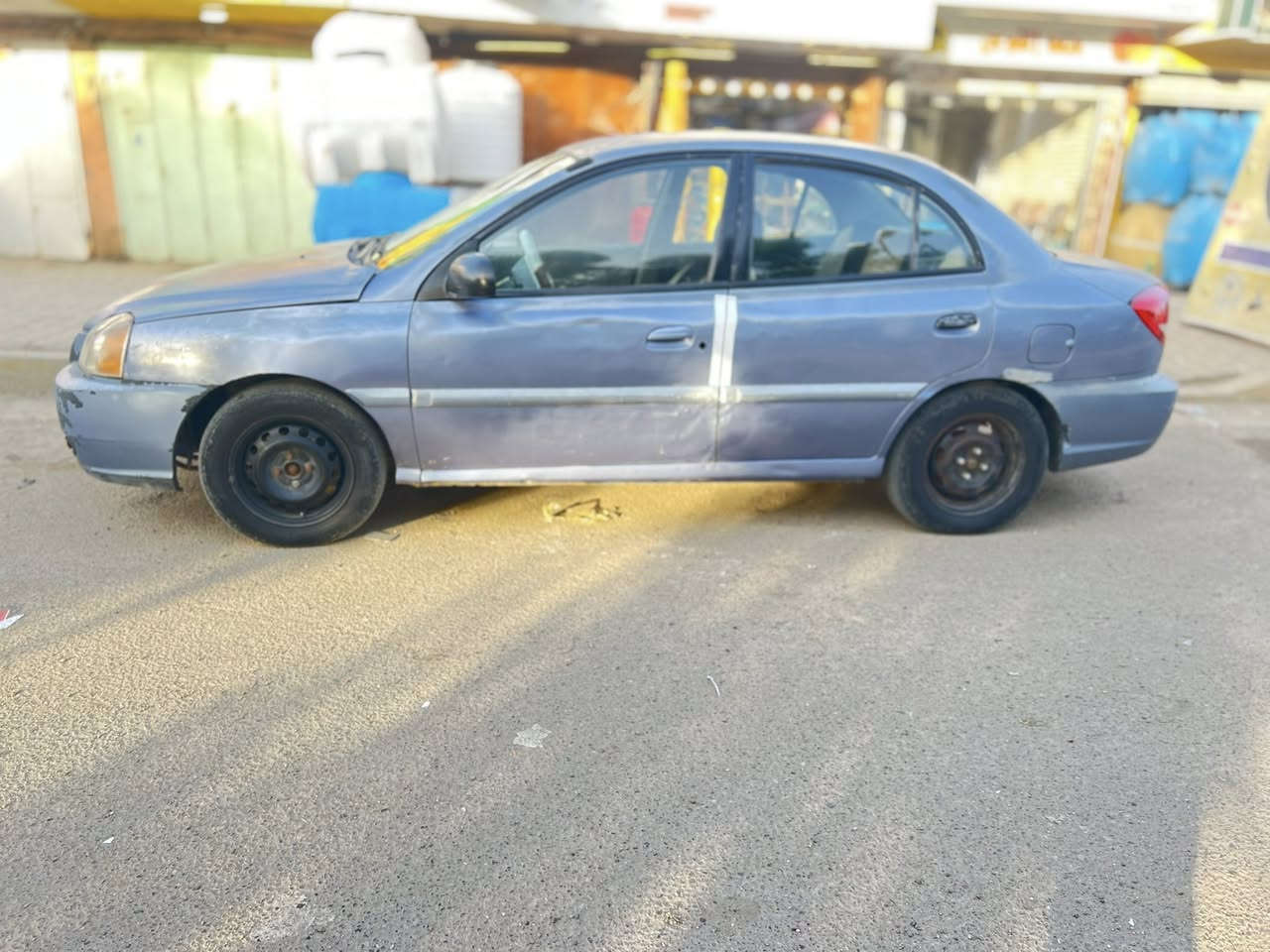 سلام عليكم.. كيا ريو موديل 2003 كير عادي بلاد شركه كير ومحرك بحاله جديده صدر امامي خلفي جديد كهربائيات كلشي شغال داخل نضيف حيل  سياره جاهزه وخير من الله رقم بغداد انكليزي سنويه جديده تحويل مباشر السعر 30$ وبيها مجال للشراي يتصل وبي خير ويدلل مكاني بغداد المحموديه الرشيد رقمي (***********) —(***********)
