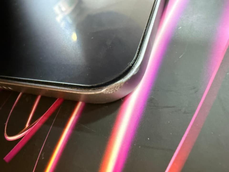 ايباد 11 برو معالج M2 اذكره 256 لبطاريه 88 بي شخط بشاصي مثل ما موضح بصور سعره 675 قفله عنوان البلديات رقم ***********
