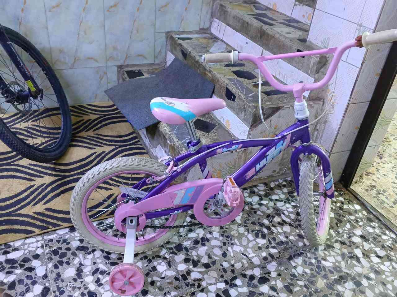 3 بايسكلات الصغار ثنينهن ب 50 والچبير قياسه 26 ب 50 ألف ثلاثتهن ب 100 يصيرن نضيفات وفول مكاني بغداد زعفرانيه دور شرطه ***********
