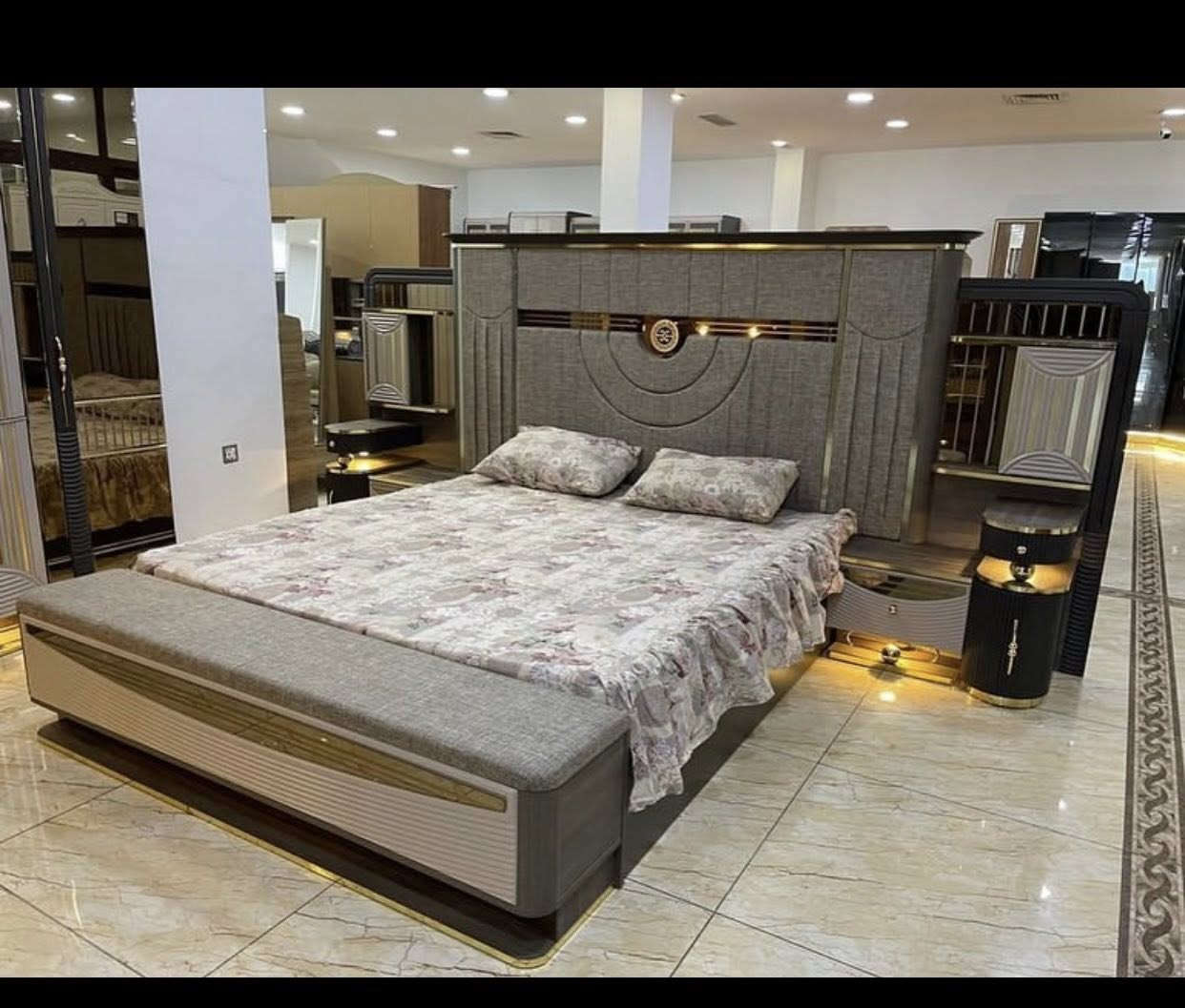 غرفه تركيه أم الضمان جديده معنئ الكلمه الكنتورين  السعر 4 ملايين محافظه ميسان    ***********
