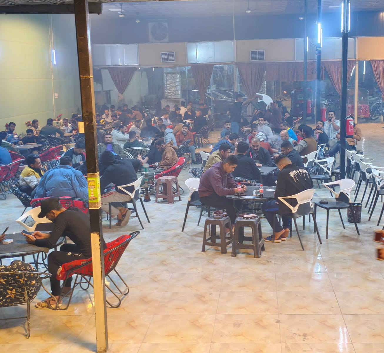 للايجار
#مقهى_ذهب

العنوان حي المعلمين الثانيه مقابل قائم مقاميه عند الجسر الازرق

اجار سنوي فقط

#لاستفسار٠هاتف ***********
