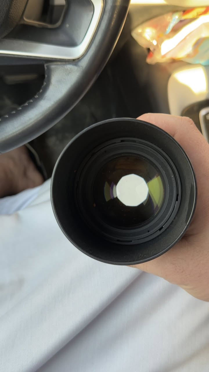 عدسة Samyang AF 85mm F1.4 FE II للبيع
🔹 الموديل: Samyang AF 85mm F1.4 FE II

🔹 الماونت: Sony E-Mount (فل فريم)

🔹 فتحة العدسة: F1.4 – F16

🔹 البعد البؤري: 85mm

🔹 أوتوفوكس سريع وهادئ مناسب للتصوير الاحترافي

🔹 عزل (بوكيه) ممتاز جداً للصور الشخصية والبورتريه

🔹 حدة عالية وألوان جميلة

🔹 تدعم كاميرات سوني فل فريم و APS-C

🔹 مقاومة للعوامل الجوية 

للتواصل ***********
السعر ب550 الف وبيها مجال
