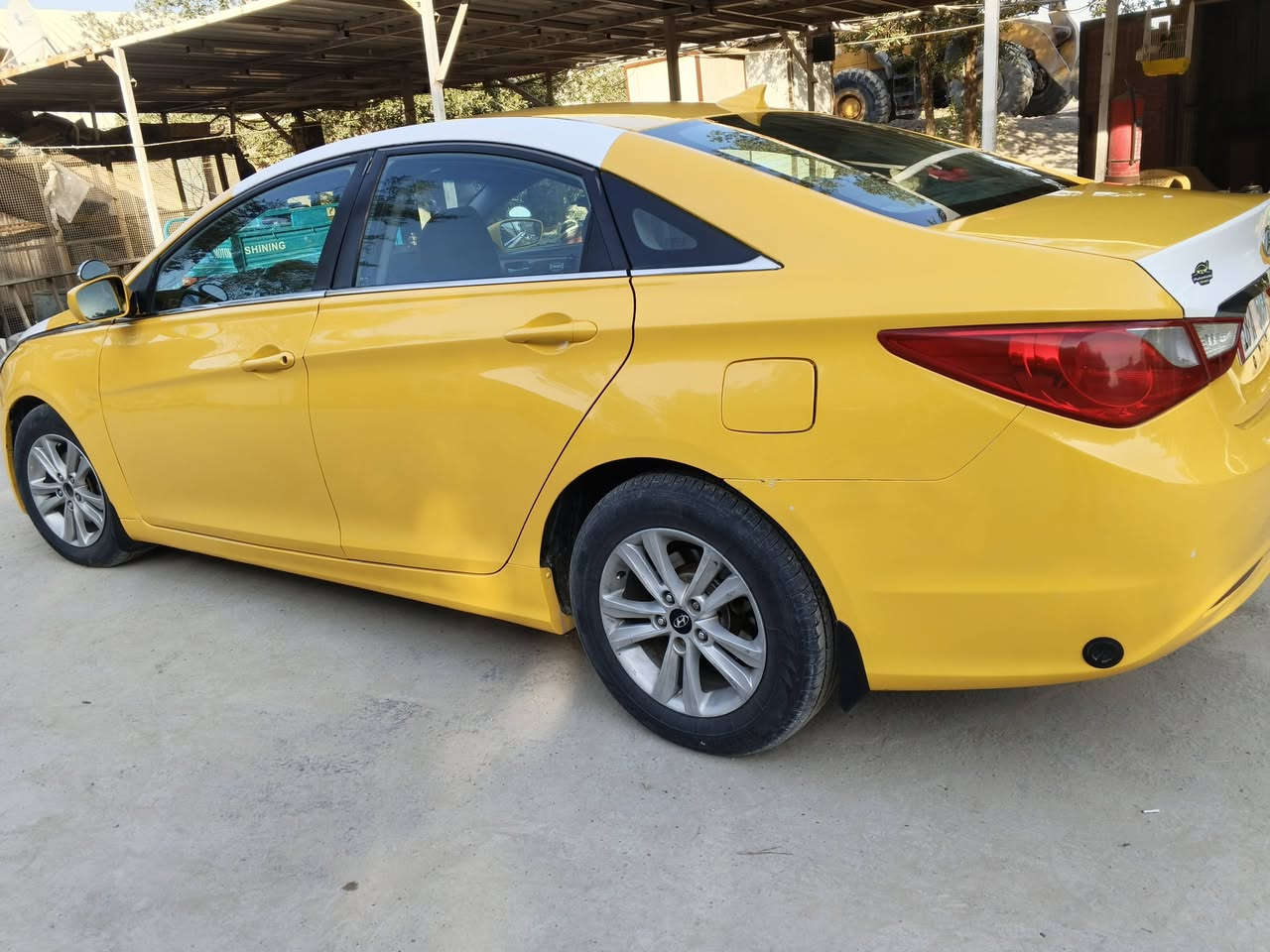 للبيع سوناتا موديل 2012 وارد امريكي رقم بابل انجليزي كير مكينه مكفولات منظومه غاز حداديه تخم تاير تبريد تدفئه شغاله السعر 92 مكان السياره نجف للاستفسار اكثر الاتصال على الرقم ***********
