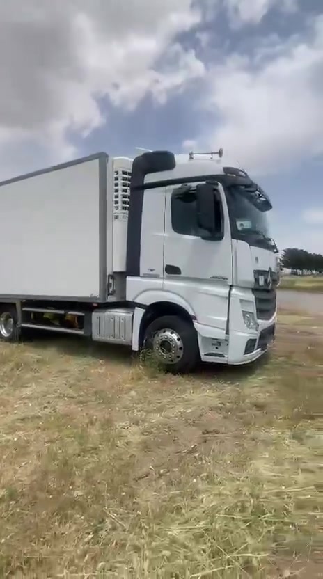 معرز حاجى سوران
مكان سليمانية
Merseds actros
2017
2545
700000km
Full full
***********
***********
