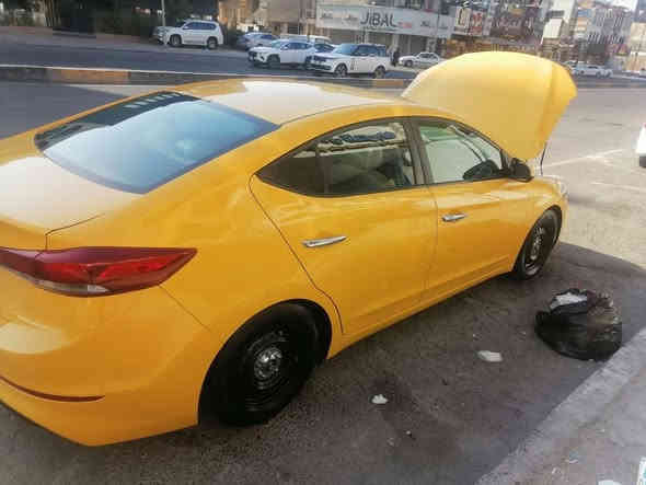 السلام عليكم . مكلف بالنشر . هونداي الانتره موديل ٢٠١٨ . امريكيه وصور الحادث بالنشر بنيد مبدل اصلي ومصبوغه عام صفراء تكسي والمحرك مفتوح مجفت اصلي بغداد السعر ١٢٥ ورقه وبيع مجال رقم صاحب السياره  ٠٧٧٧٤٨٨٨٣٦  / ***********
