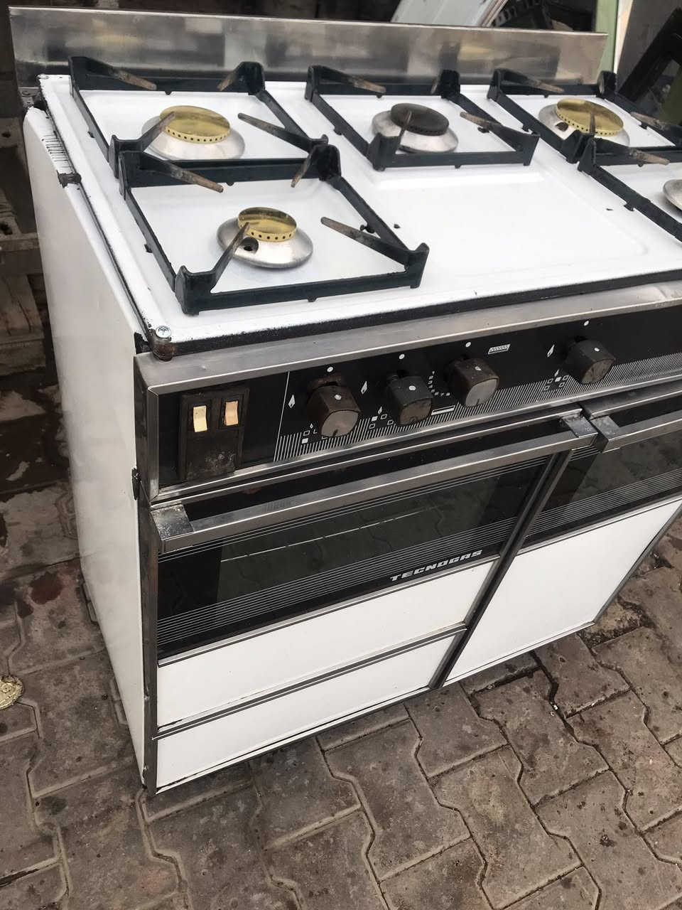 طباخ عشتار كله شغال عل فحص العنوان بغداد مدينه الصدر رقمي ***********
