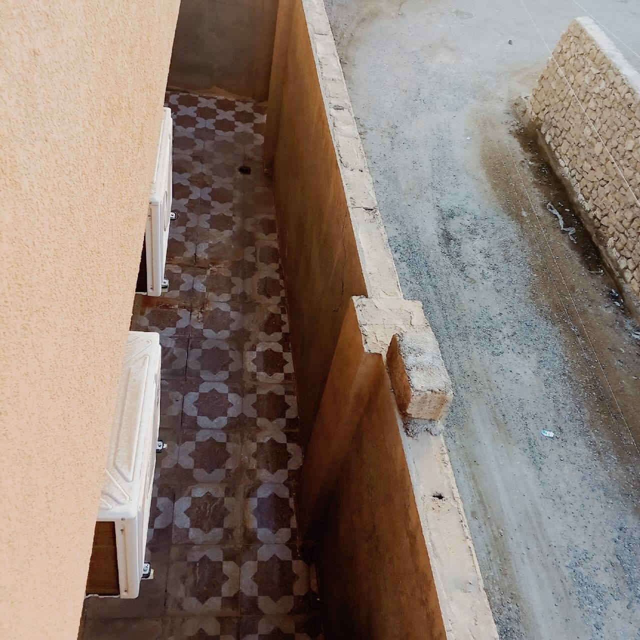 دار للبيع طابقين نهاية الصوفيه قرب منطقة الزراعه او قرب ساحت الاحتفالات
استقبال ومطبخ حار بارد وغرفتين صحيات داخليه وخارجية
الطابق الثاني غرفتين وصالة سطح بلكونات

مساحه ٢٥٦م
طابو زراعي
بناء ٢٠١٨
بناء حجر الواجه تغليف حجر

السعر خاص
 
للاستفسار التواصل مكتب الجامعة التأميم ٣٠تموز الشارع العام الرئيسي نهاية الصعده على اليمين

*********** ابو سعد
***********
***********
