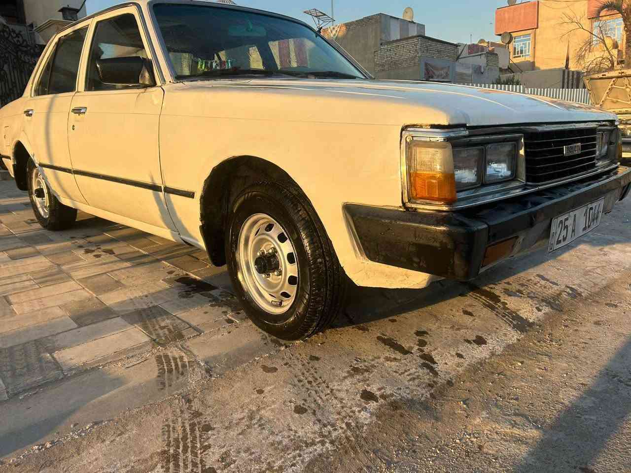 سلام عليكم عندك كرونا موديل ٨١ محرك كير عادي تبريد شغال تخم تاير جديد صدر امامي خلفي غرفه جديد رقم مميزه بسمي ساكن بغداد البلديات السعر ٣٣ بيهة مجال شراي خابرني *********** فول جاهزه فول
