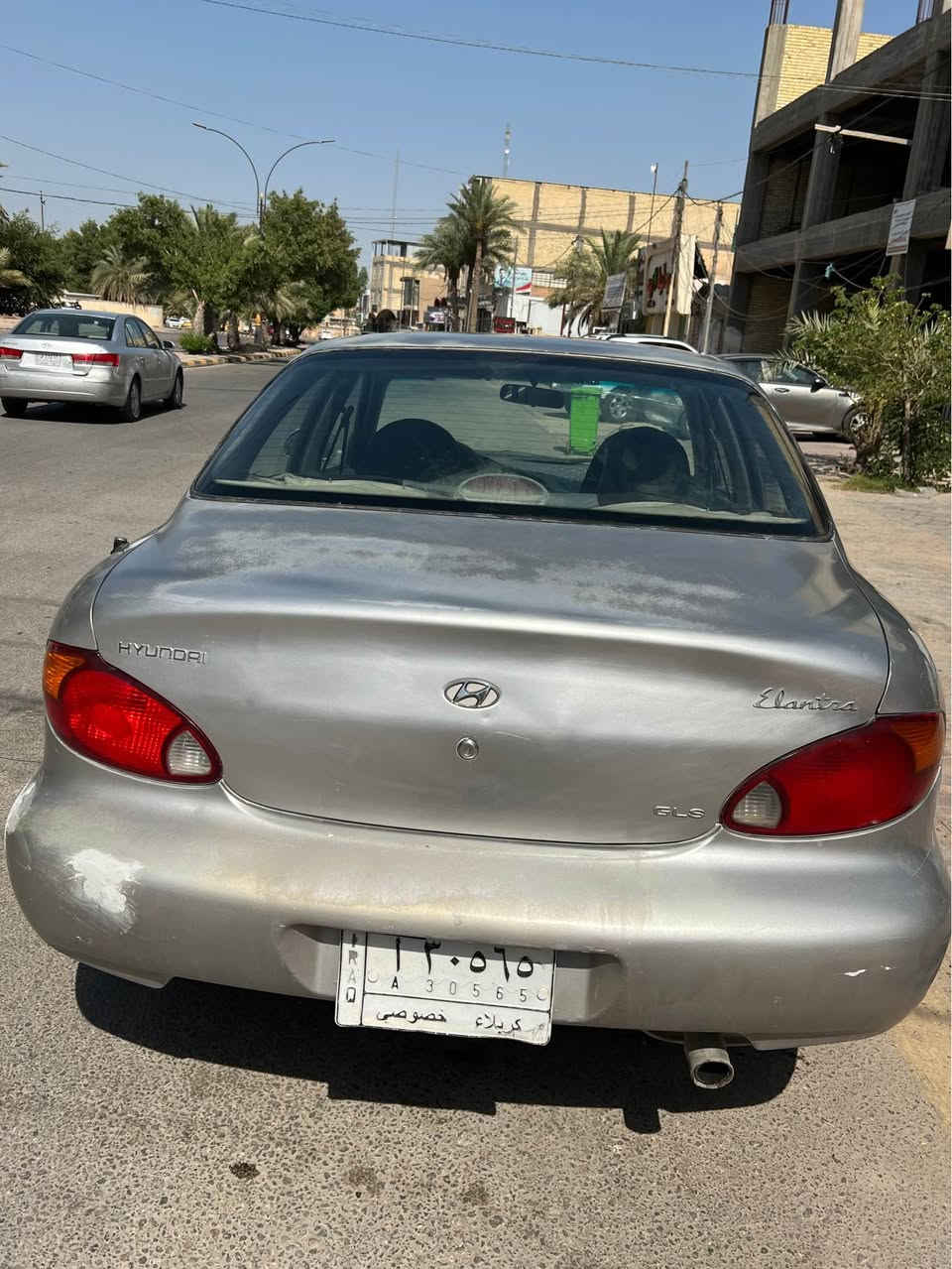 سلام عليكم النترا موديل 2000
سنويه ماساقطه ل2027
محرك زين75‎%‎ كير اوتو ماتيك كفاله 
رقم كربلاء راعيه يريد مداور 
تبريده شغال 
حداديه كلش زينه السيارع كعدته تخبل احلا من الصور  مكلف بالنشر مو صاحب السياره اني هذا  25 ورقه، رقمه واتصلو بيه ***********
