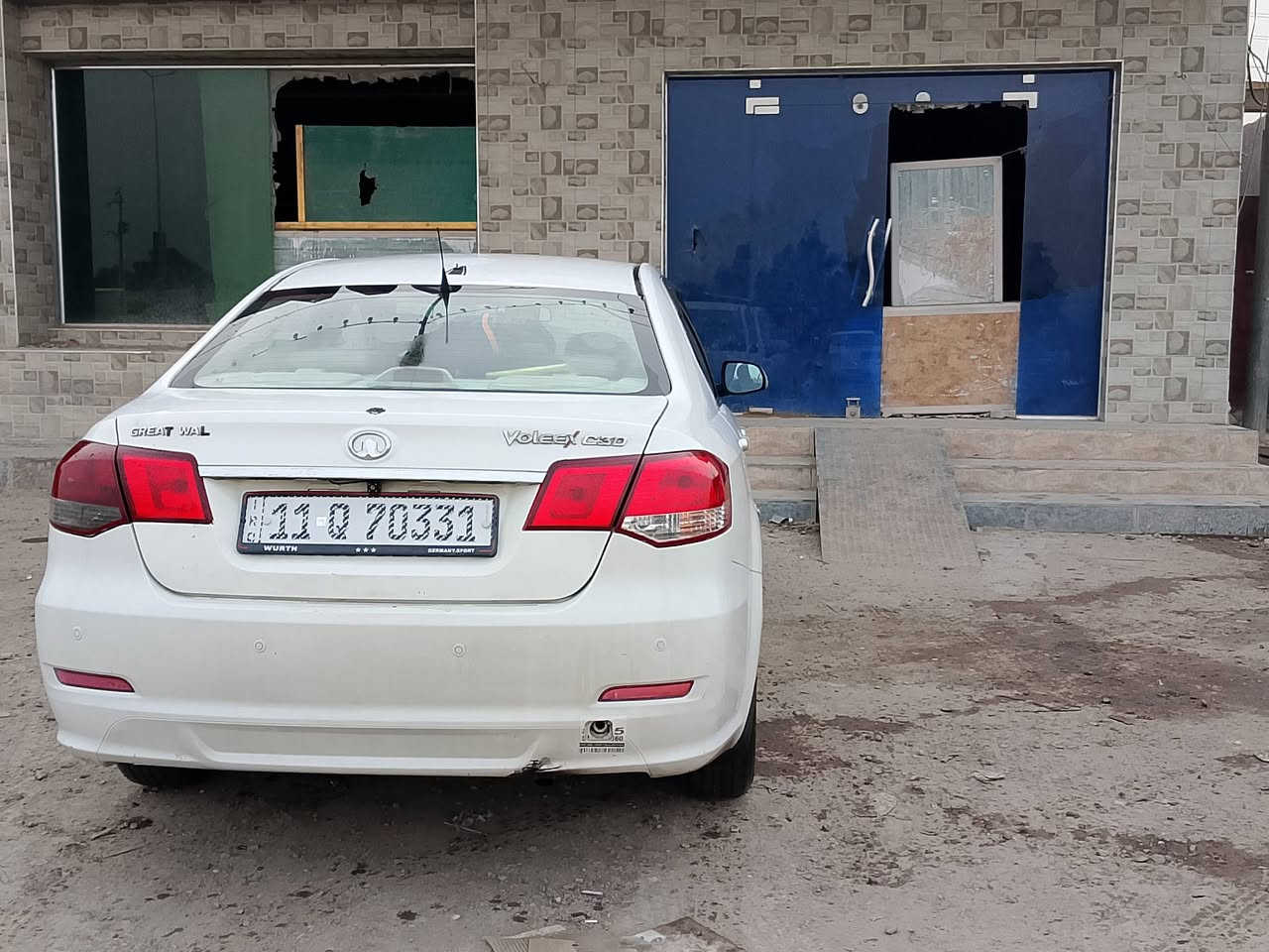 فولوكس موديل 2012 سياره نضيفه كلش محرك كورله سياره كهرباياته  كله شغاله تبريد شغال تقفل عن بعد سياره بسمي  السعر/ 55 رقم الهاتف ***********
