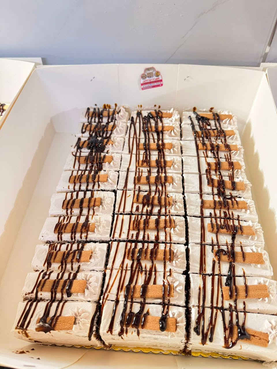 تم بعون الله تجهيز قطع كاتو الف عافيه على أصحابه لحجز المناسبات الكبيره قبل اسبوع واحد مع دفع عربون نص المبلغ واتساب ***********
