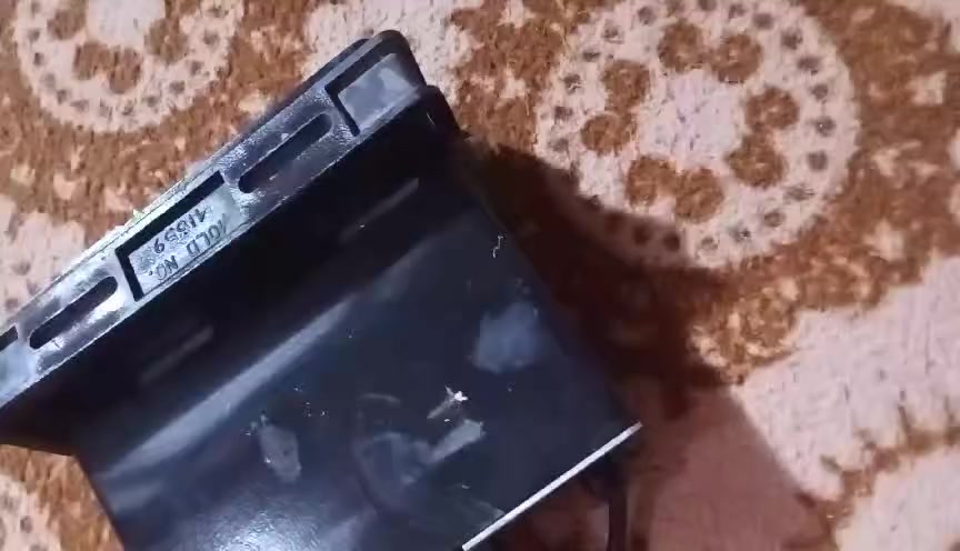 سلام عليكم جهاز منادات باله امريكي الصنع ينشد على سياره شراي يراسني ويتساب ***********
