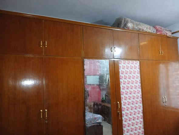 غرفة للبيع صاج أصلية مستعملة ٦ أبواب مع ملحقاتها نظيفة جدا 
للإستفسار أكثر الاتصال على الرقم   
***********
