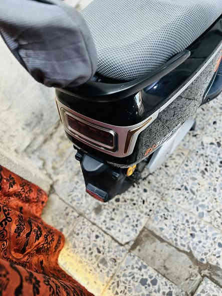 السلام عليكم 
دراجة شحن جديدة للبيع
موديل 2025 
اشاير أربعة 
لايت عالي ناصي 
ثلاث سرع 
تمشي 65 حقيقي 
الرقم للاستفسار ***********
