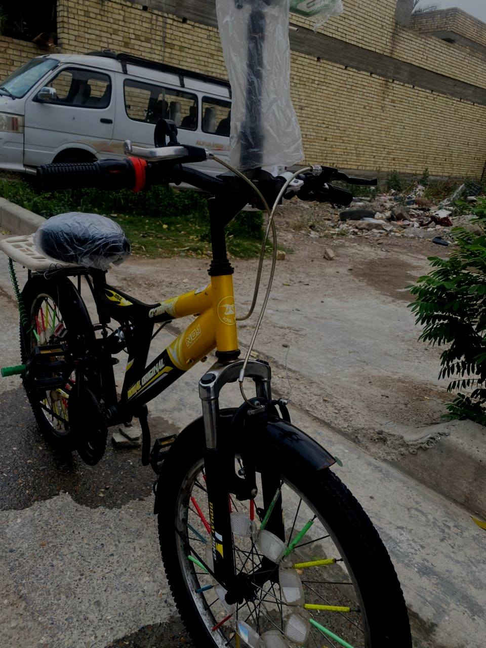 سلام عليكم شباب بايسكل ياباني البيع تريده هوه وغراضه تريده بدون غراض بايسكل ياباني صورتلك رقم الشاصي وكلشي موضح بل صوره بريك خلفي شغال بريك امامي شغال وياله موس تايرات جدد جوابه جدد كامل البايسكل عوزه بس قمجي كير ويكمل نضافته كدام دبلات اماميه شغاله دبل خلفي شغال تريده هوه و غراضه تريده بدون غراض يختلف السعر، مكاني بغداد الشعب حي البساتين الاستفسار *********** واتساب ورصید ❤👍🏻
