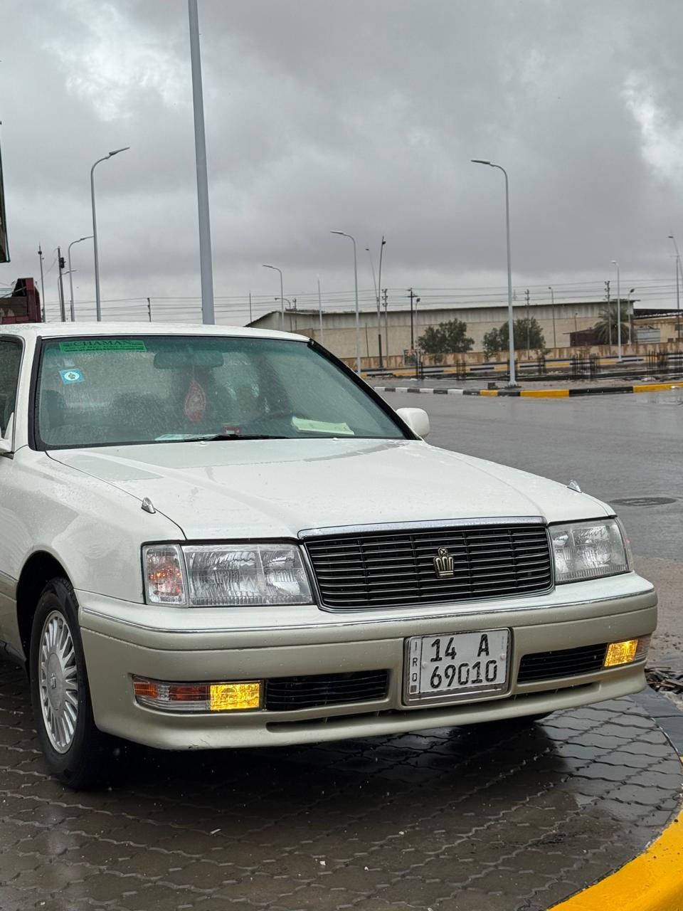 سلام عليكم راس ثور فلات رقم بصره مشروع وطني رقم انكليزي سنويه لغاية 2031تنتهي. السياره كفاله من ضربه وكص ونقل وعيب شرعي. مكينه وكير شرط كفاله حداده كارتون 100.100تبريد ثلج امامي خلفي. السياره جديده كلش شرط الف ماتخسر عليها. سعر 115مجالها قليل هاتف ***********البصره الزبير.
