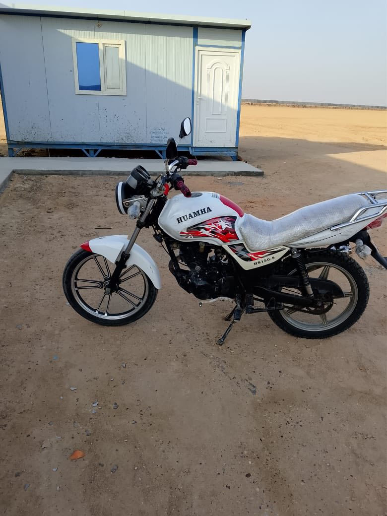 السلام عليكم /للبيع دراجه هيوشه  اوراقه منفيس الدراجه حيل نظيفه السعر600وبيها مجال/***********
