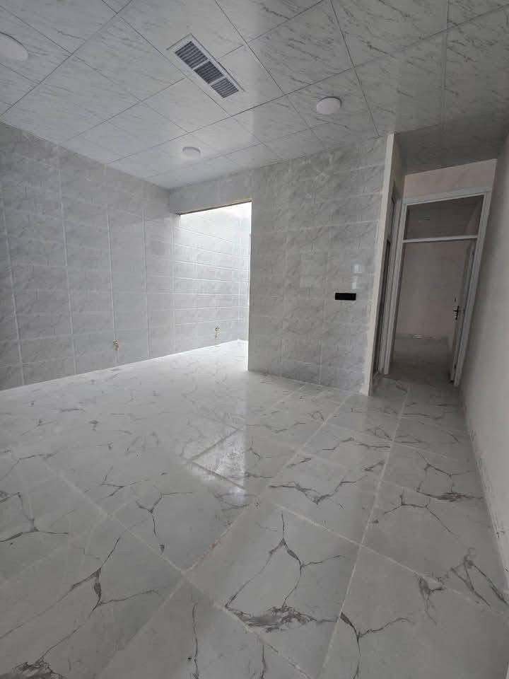 بيع مستعجل جدا 
دار للبیع مساحة 100 متر
فول سيراميك بناء حدیث صفر مامسكون 
الموقع دروازة
كلش قریب ع شارع العام 
سعر مناسب جدا جدا 
سعر فقط 31 مليون 
استفسار
***********
***********
