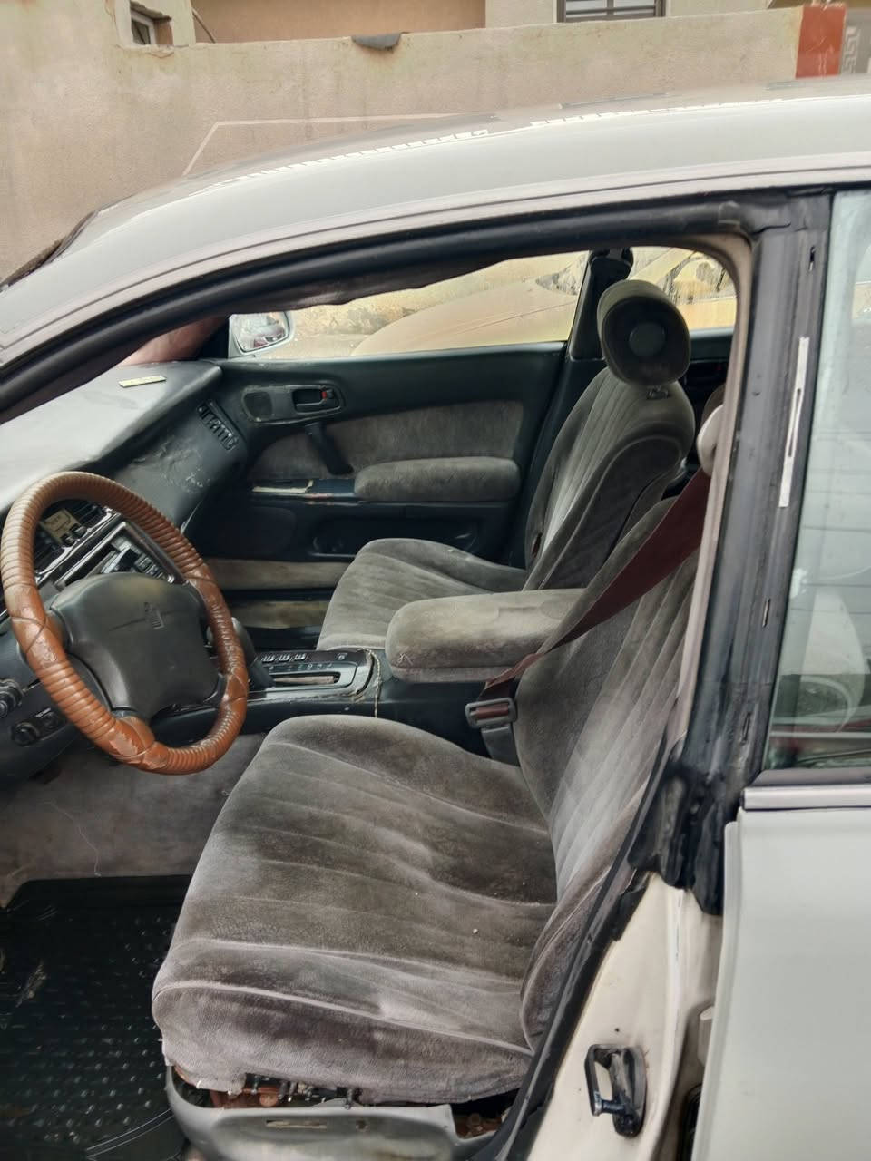 السلام عليكم
ماجسته بطه رقم بغداد بسمي 

محرك وكير وصدر خير من الله 

مقفوله من الكص والضربه مصبوغه عام جماليه 

للبيع اومراوس السعر45

رقم الهاتف ***********وتساب متواجد
