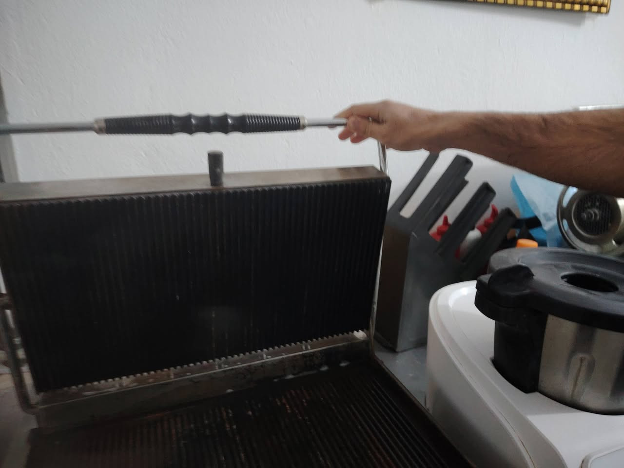 كابسه صاج +خلاط صلصات البيع تصل رقم ***********
