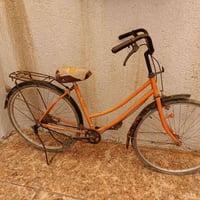عندي بايسكلات ثنين الواحد على 35 هذا رقمي لليريدهن 07881435378