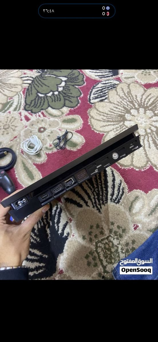 بلي ٤ سلم للبيع
مرحبا اخوان بلي ٤ سلم نظافه ٨٠٪؜ يحتوي على يده اصليه +كيبل شحن + كيبل HD 
السعر ١٨٠ تدللون مكاني بصره  ***********
