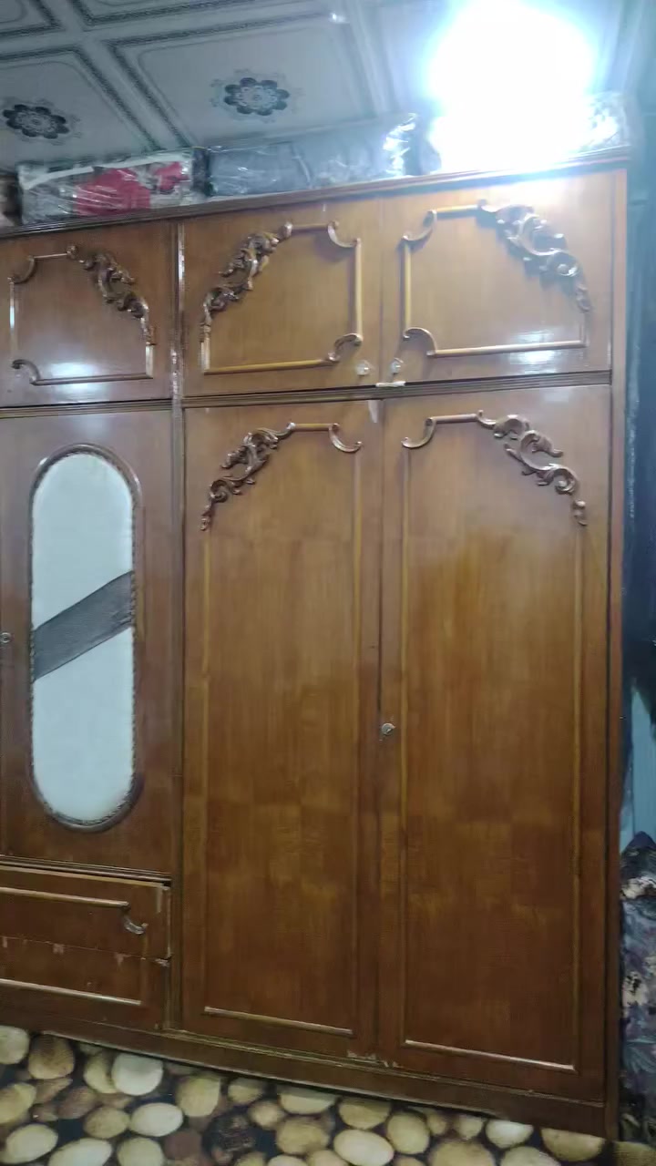 غرفه خشب صاج عراقي شرط خشب اصلي ثكيل  للبيع 
الموصل حي صدام
الشراي يتصل ع رقم، ***********
***********
