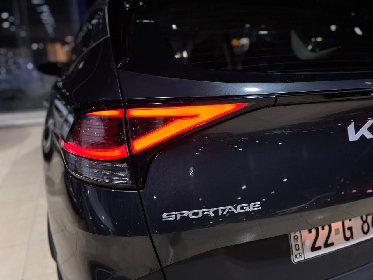 سلام عليكم 
كيا سبورتج 2023                                       
تحديد مسار 
 كار بلي رادارات  كامرا خلفيه
لايت زينون
اطفاء ذاتي 
شحن واير لس
تنبيهات عند فتح البيبان 
اوتو هولد
شاشه متصله شاشة كبيرة 
تحكمات ستيرن 
تبريد قطعتين
سايد بريك بصمة
رادارات جانبيه وامامية وخلفية
درايف مود
نظام Sport. Smart. Normal
سعر ب 173 بيه مجال بصيط حق الجيه 
حادثهه فقط شبر بالبنيد بار باقي كفاله عامه مكاني نجف رقمي ***********
