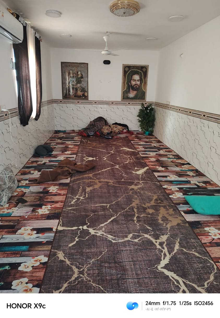 سلام عليكم بيت للبيع مع مساحه ماتقل عن اربع ميه العنوان الشافعيه منطقته المعمل البيت يتكون من غرفتين وصاله وبرأني ومجوعه صحيات الاستفسار ***********
