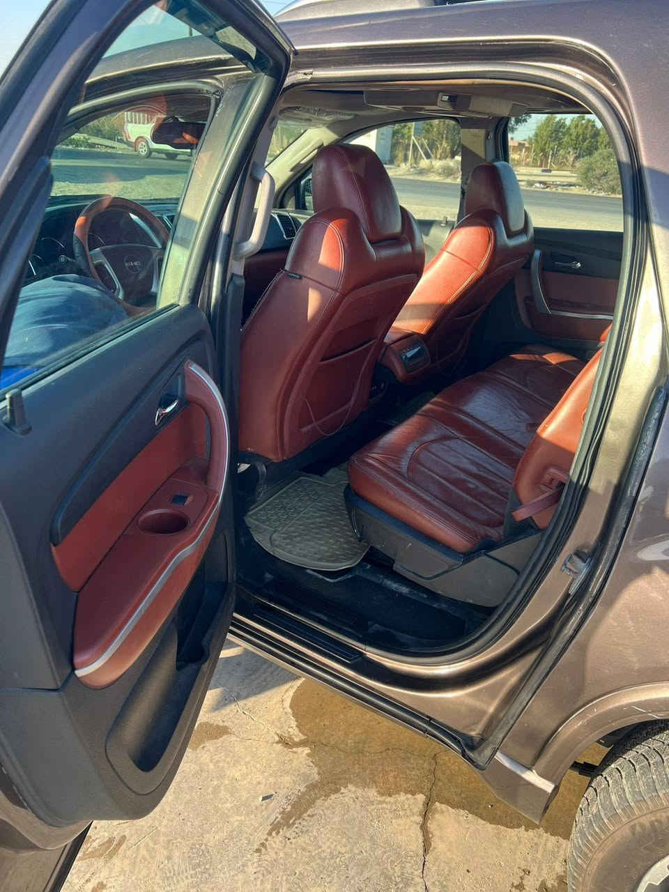 سلام عليكم ورخصت صاحب الكروب المحترم البيع يوكن 2014سياره فول مواصفات فتحه بانو رامه كير ومكينه عله واضع الشركه جنطه كهرباء سياره اهواي بيهه مواصفات بيع او مراوس حسب القناعه مكان بغداد سعر خاص ***********هاذ رقم بي واتساب
