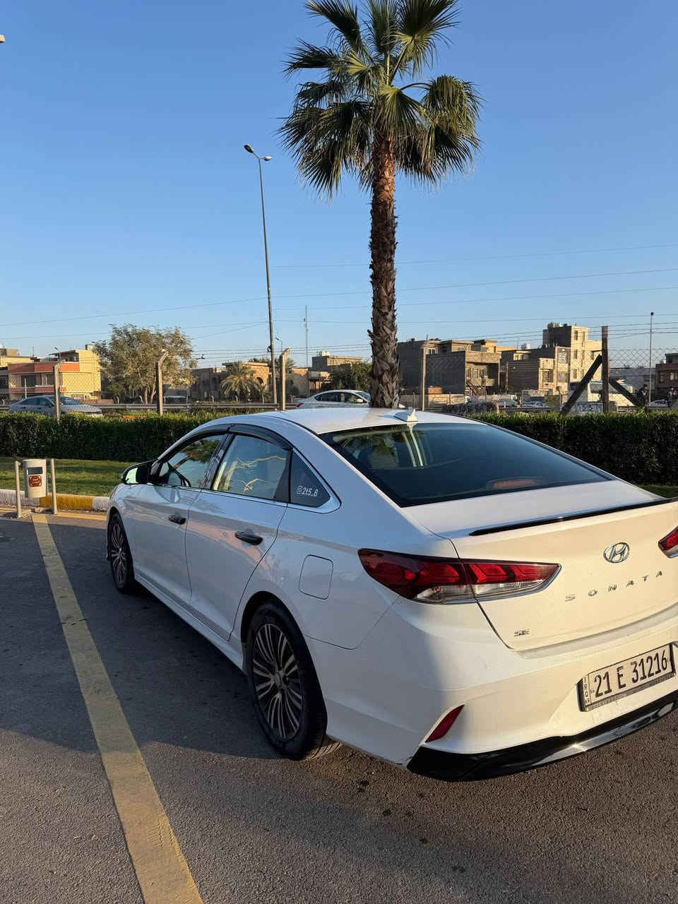 سوناتا موديل 2019 SE وارد امريكي
* للبيع *
محرك GDI 2400 ماشيه 86 الف ميل
ضربتها جاملغ عكس السايق بـ امريكا وداخل العراق ضربه بالباب مال السايق 
صبغ السياره شوية متكشر مثل ما موضح بالصورة
سياره اي نقص ما بيها مكينة ما مفتوحة كامله بلادي بالكامل شرط التحويل 
السعر ١٣٦ وبيها مجال للشراي 
مكان السياره بغداد الغزاليه 
للاستفسار او الاتصال على الرقم  ***********
